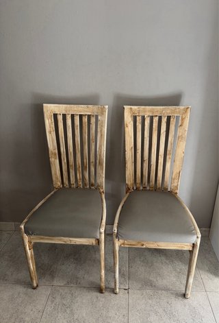 Mesa de comedor de madera y 6 sillas