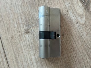 Bombín de seguridad para puerta