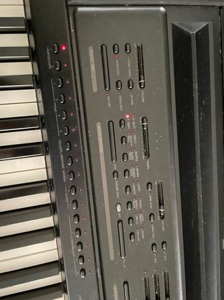 Piano Digital Yamaha Clavinova CVP-5