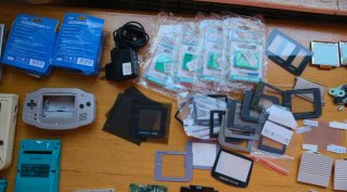 Gran lote repuestos Game Boy, Color, Advance etc..