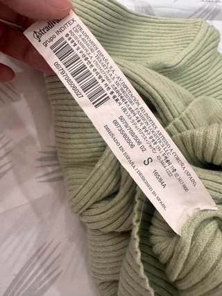 Jersey Stradivarius cuello alto verde Talla S