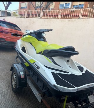 Sea-Doo moto acuática