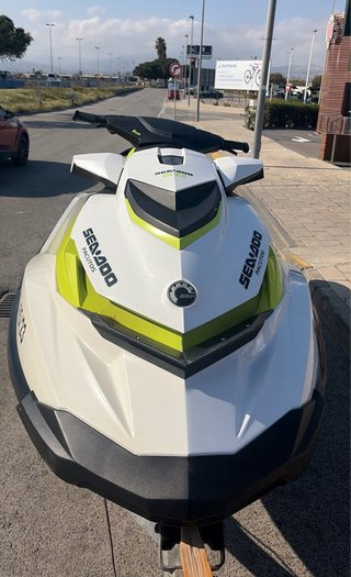 Sea-Doo moto acuática