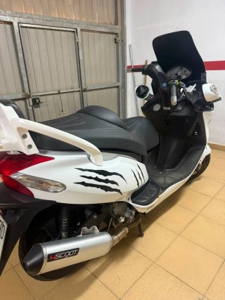 Kymco Grand Dink 125cc Maxi Scooter  ITV 2027 dic