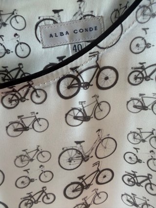 Blusa Alba Conde Estampado Bicicletas Retro
