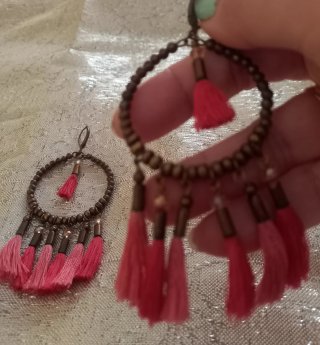 Pendientes Mango pompones coral