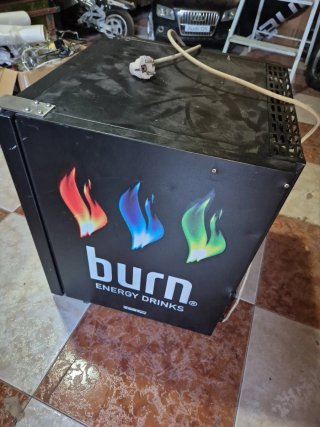 Nevera Burn Energy Drinks