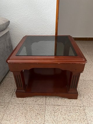 Mesa auxiliar de madera