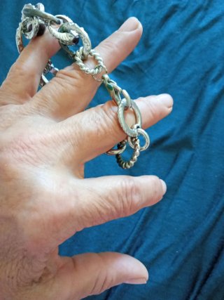Bellissimo bracciale metallo con perla rosa