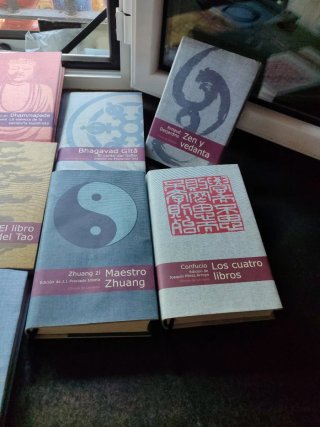 Lote de siete libros sabiduría oriental