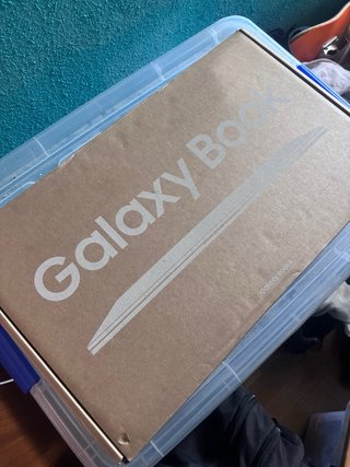 Samsung Galaxy Book 4 Gris