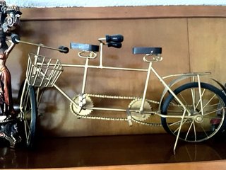 Lote 8 Maquetas vintage de ocho vehículos clásicos