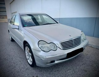 Mercedes c200k único dueño pocos km!