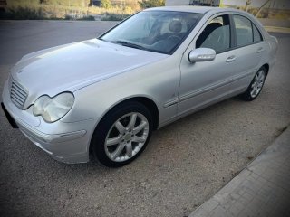 Mercedes c200k único dueño pocos km!