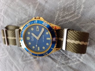 Orologio Q&Q by Citizen Dorato