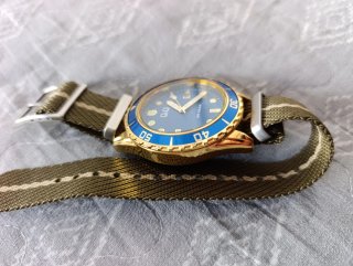 Orologio Q&Q by Citizen Dorato
