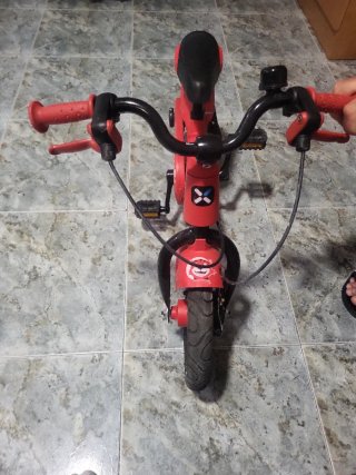 Bicicleta infantil Btwin roja