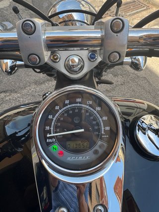 Honda Shadow Spirit 750 - Muy cuidada