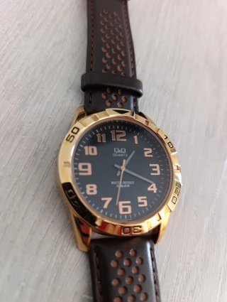 Orologio Q&Q by Citizen Oro e Marrone