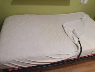 Cama articulada con colchón de 190de largo x 105 d