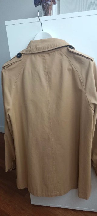 Trench corta Zara Beige