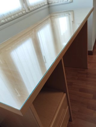 Escritorio de madera