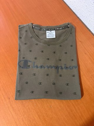 Camiseta Champion Talla S con logo