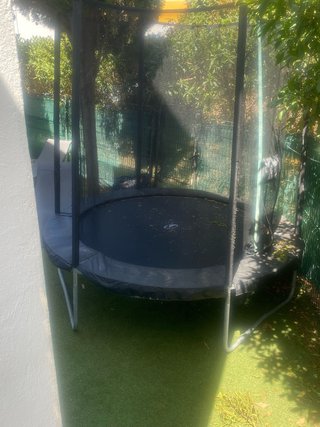 Cama elástica 240 cm buen estado