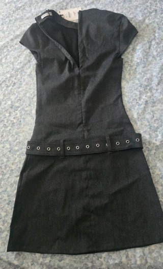 Minivestido Bershka gris con cinturón
