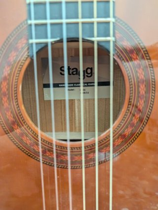 Guitarra Clásica Stagg para Zurdos