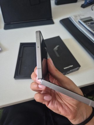 Samsung Z Flip 6 256GB Nero/Argento