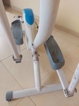 Bicicleta Elíptica Blanca y Azul
