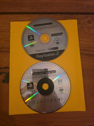 2 Juegos PS2: Pro Evolution Soccer & Moto Racer