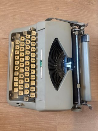 Máquina de escribir AMAYA vintage