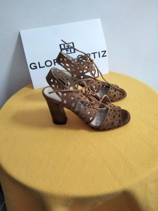 Sandalias Gloria Ortiz Ante Talla 38