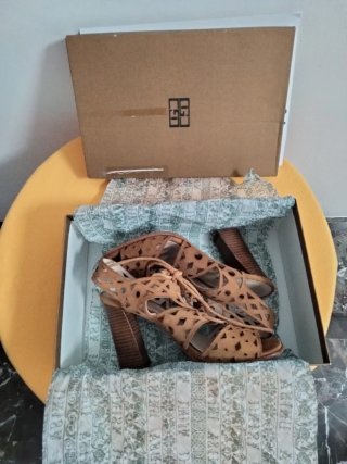 Sandalias Gloria Ortiz Ante Talla 38