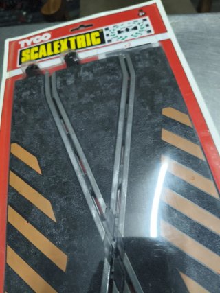 Scalextric cambio de carril cruce pista negra
