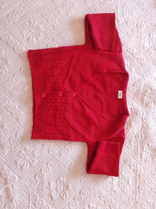 Chaquetita roja bebé