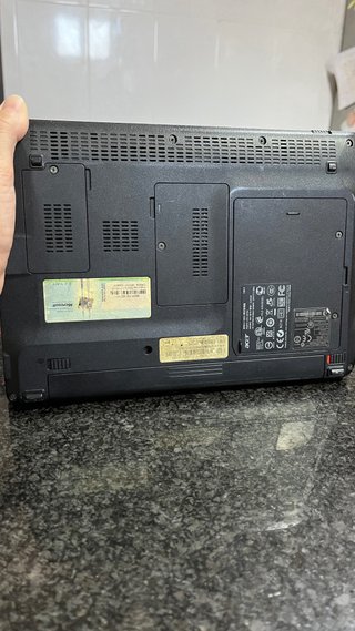Mini portátil Acer azul y plateado