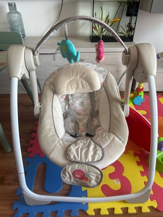 Columpio bebé con peluches