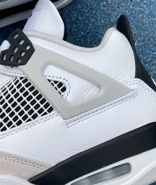 Jordan 4 Retro Talla 44