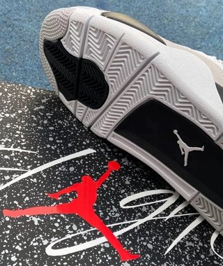 Jordan 4 Retro Talla 44