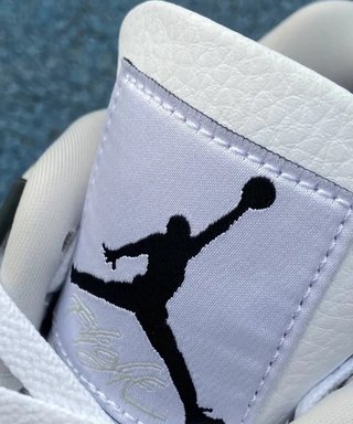 Jordan 4 Retro Talla 44