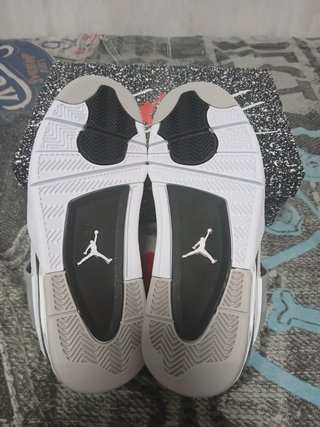 Jordan 4 Piel Blanco Gris Talla 40.5