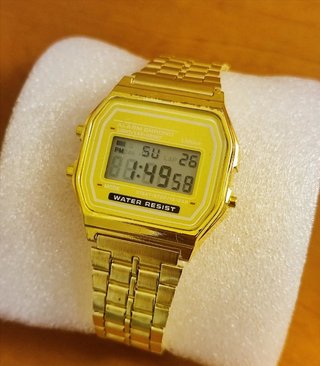 Reloj Digital Dorado Acero Inoxidable mujer nuevo