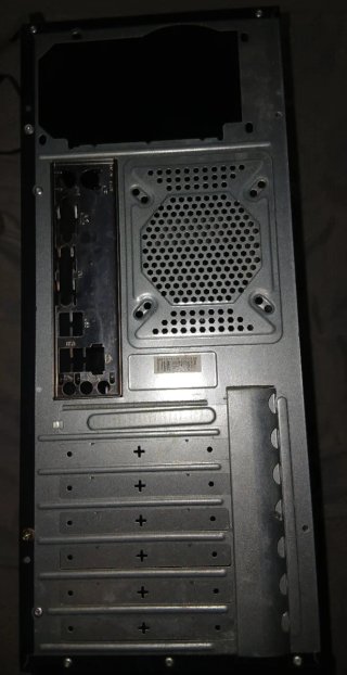 Caja de PC Negra