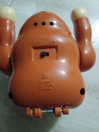 Juguete mono antiguo