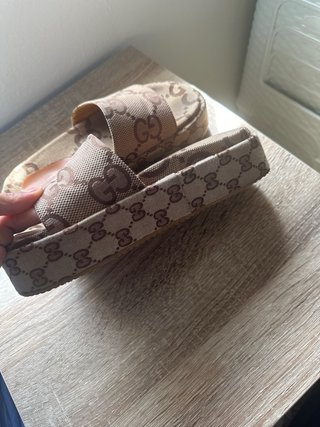 Sandalias Gucci Beige y Marrón