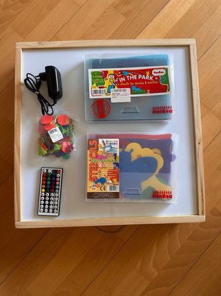 Mesa de luz con accesorios
