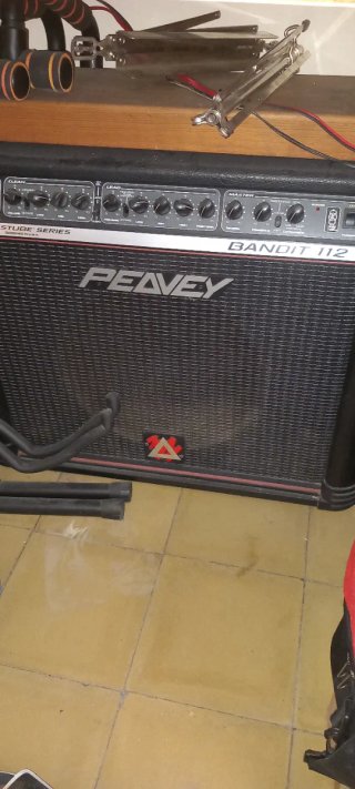 Amplificador Peavey Bandit 112 Stube Series